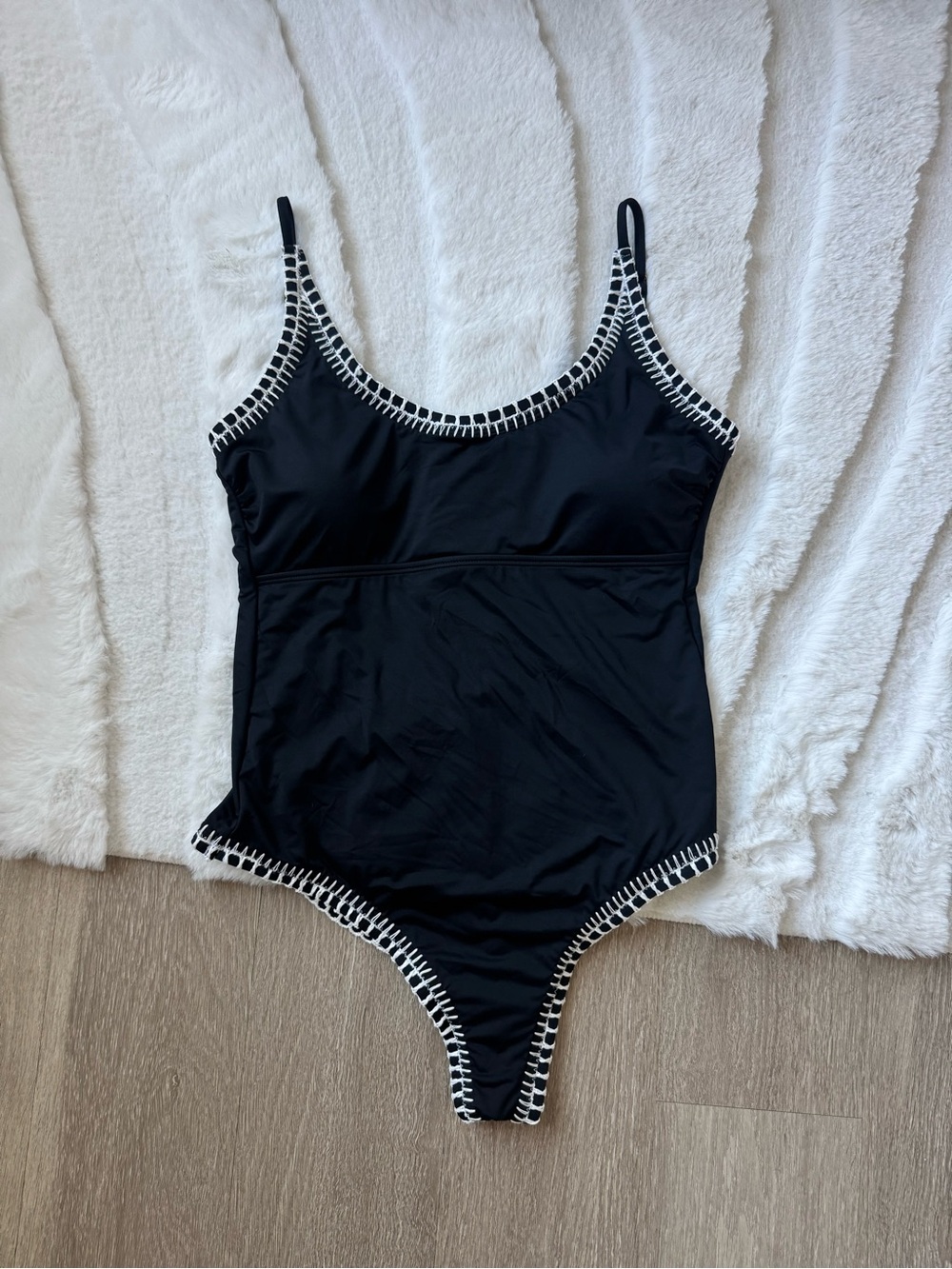 Gianni Bini Black High Cut One Piece Swimsuit Size Large